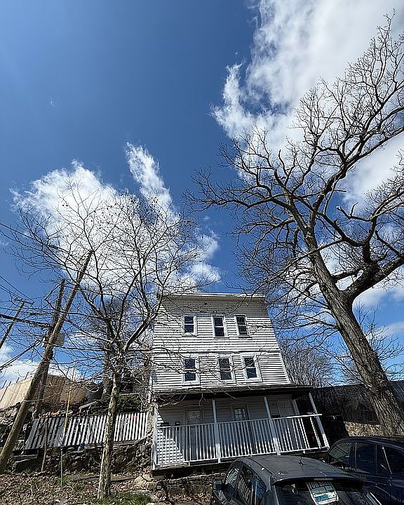 1st image of 26 Hemlock Pl