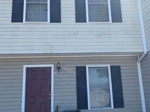 105 Majestic Dr, Christiansburg, VA 24073