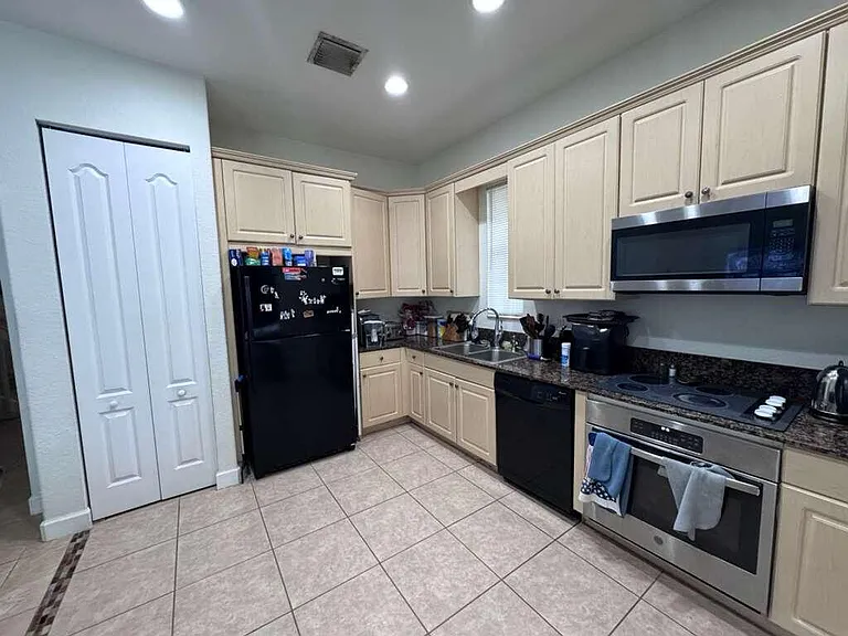 2812 Eagle Rock Cir #906 — Photo 11