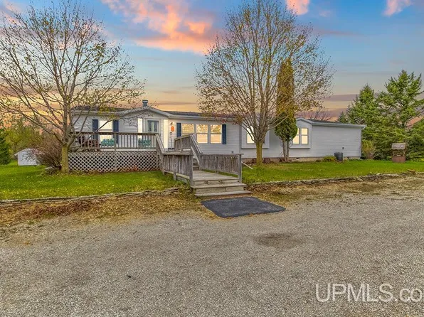 N4937 River Dr, Wallace, MI 49893