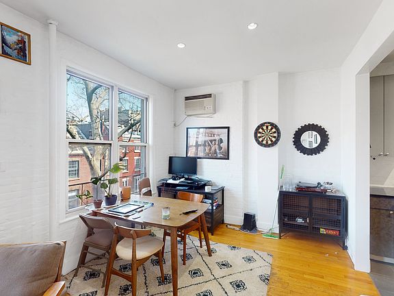5th image of 81 Perry St APT 4B