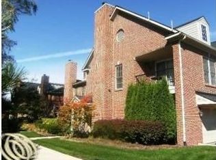 5798 Hampshire Ln, Ypsilanti, MI 48197