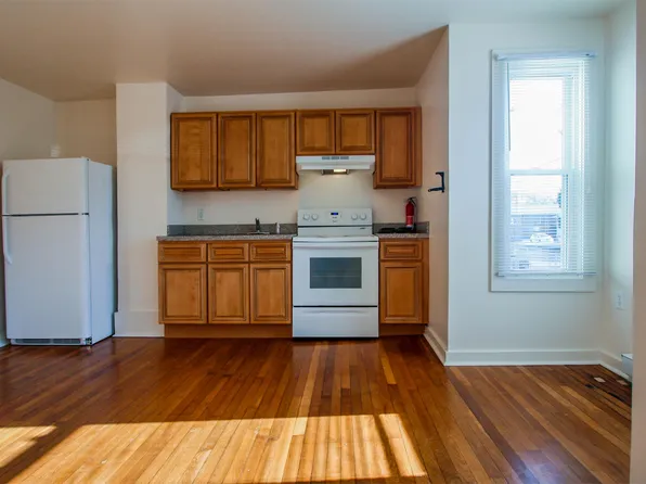 729 Winchester Ave APT 5, Martinsburg, WV 25401