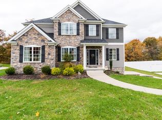 636 Forest Oaks Trl, North Huntingdon, PA 15642