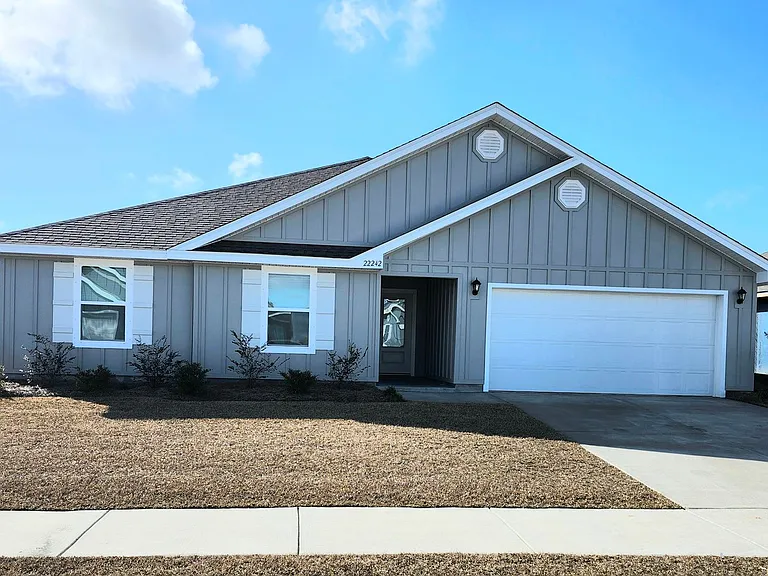 22242 Aleutian Ave — Photo 1