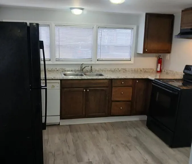 715 23rd St NW #19 — Photo 1