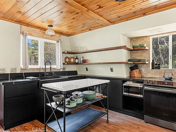 4th image of 43544 Ridge Crest Dr