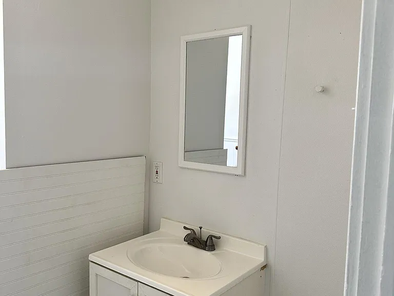 521 Adams St #5 — Photo 2