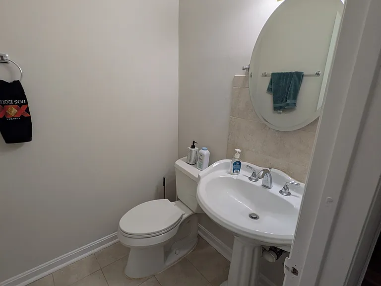 8121 Crabapple Ln — Photo 6
