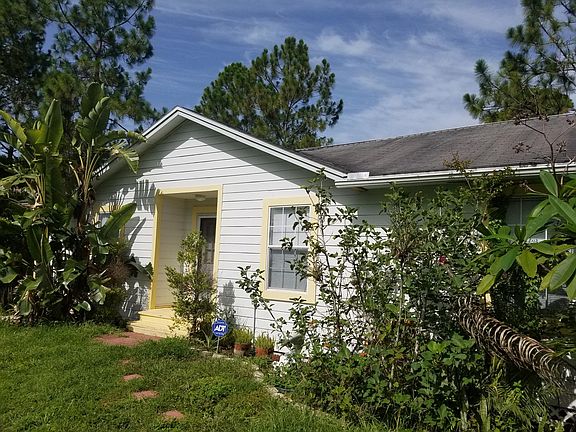 2nd image of 811 Acacia Ave