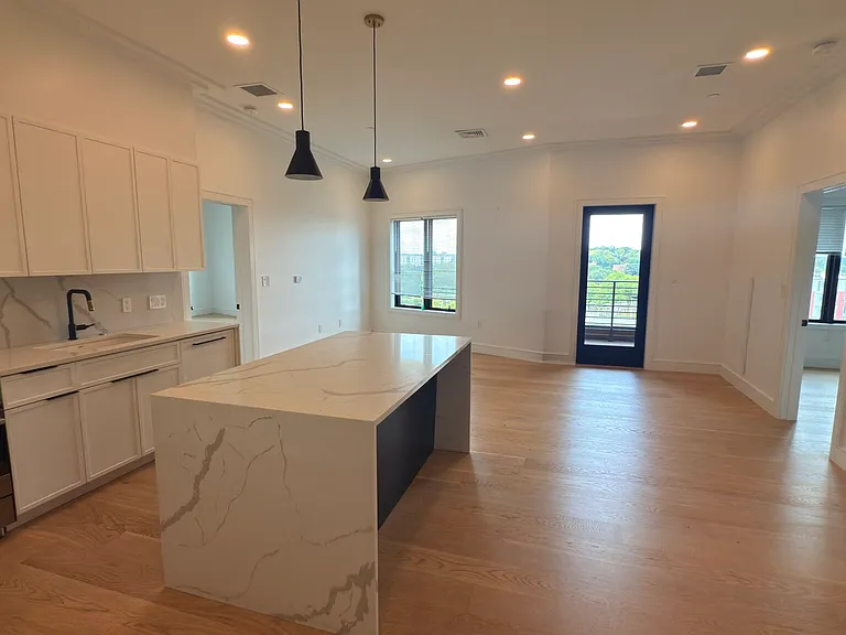 50 Leo M Birmingham Pkwy #604F — Photo 9