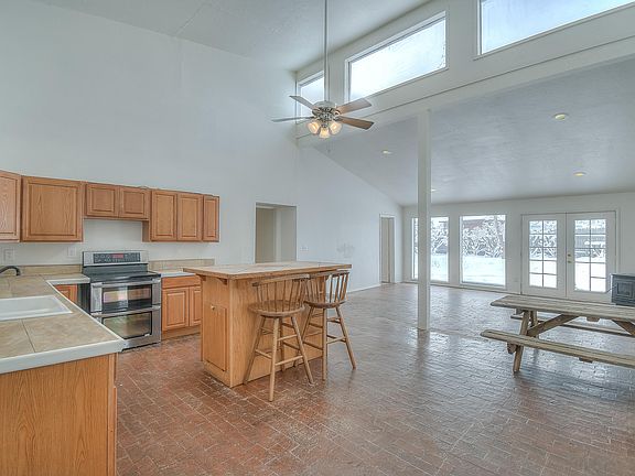 3rd image of 38 Del Sol Ct