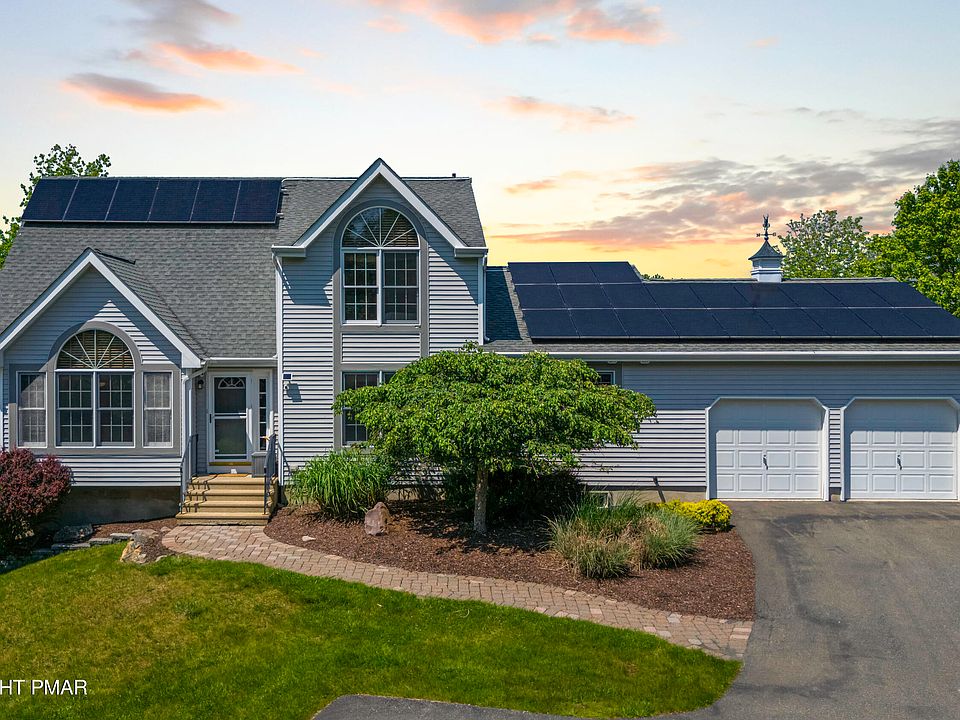 1st image of 125 English Ivy Ct