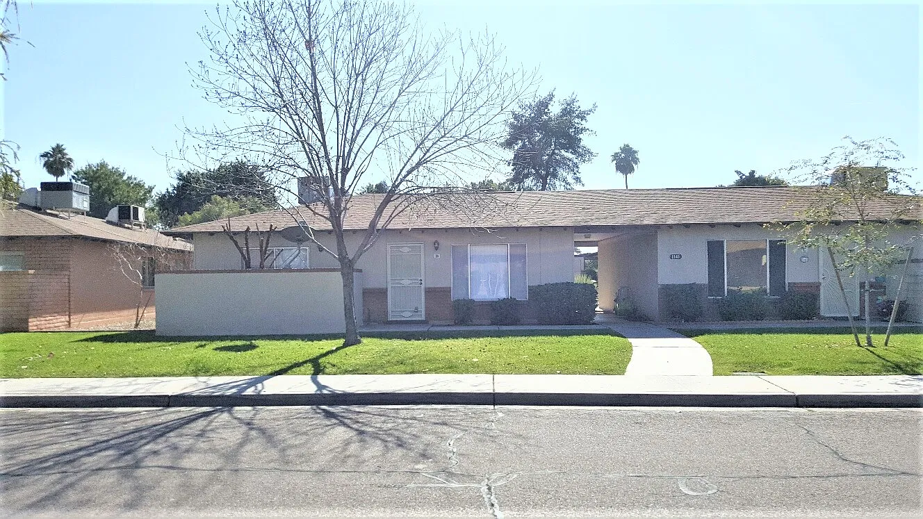 Perfect Tempe Location 2Bed/1Bath New carpet and counters. — Photo 1