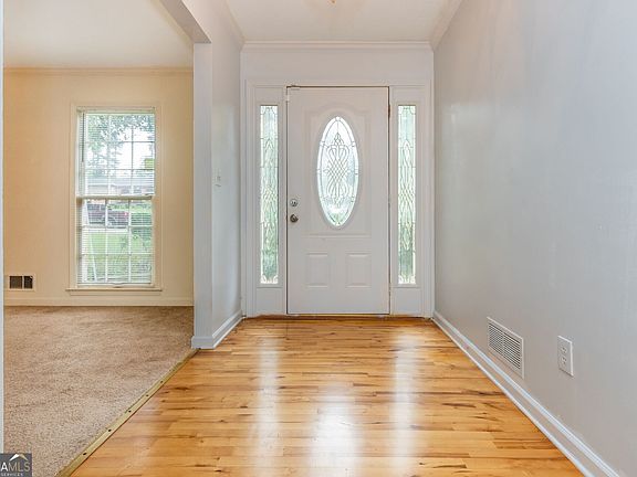 5th image of 4043 Casa Loma Dr