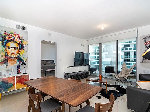 5th image of 488 NE 18th St Unit 1607