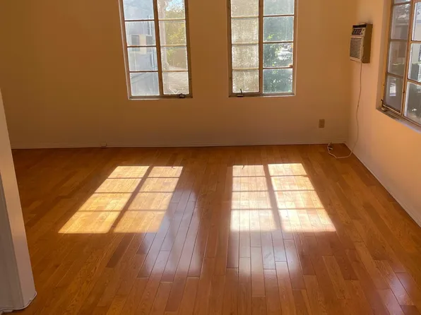 122 N Pass Ave #4, Burbank, CA 91505