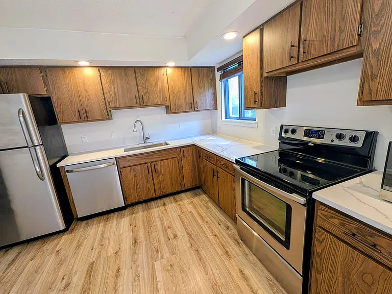 515 Clearwater Dr — Photo 14