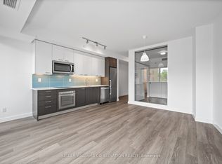 109 Vaughan Rd #406, Toronto, ON M6C 0B1