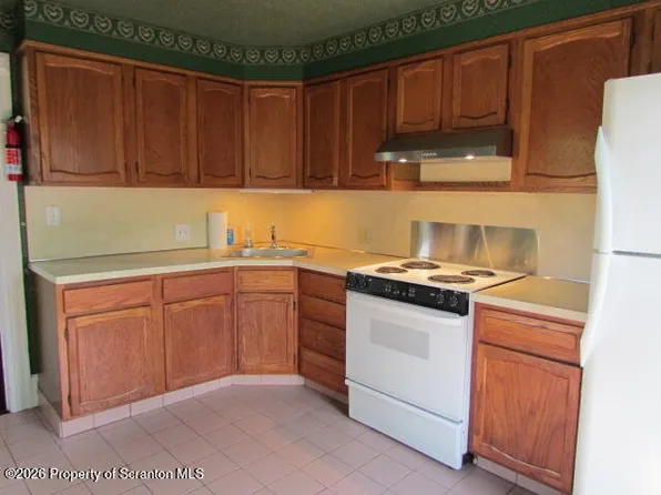 43 College Ave #2, Factoryville, PA 18419