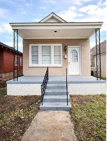 Building Photo - 412 Avenue A