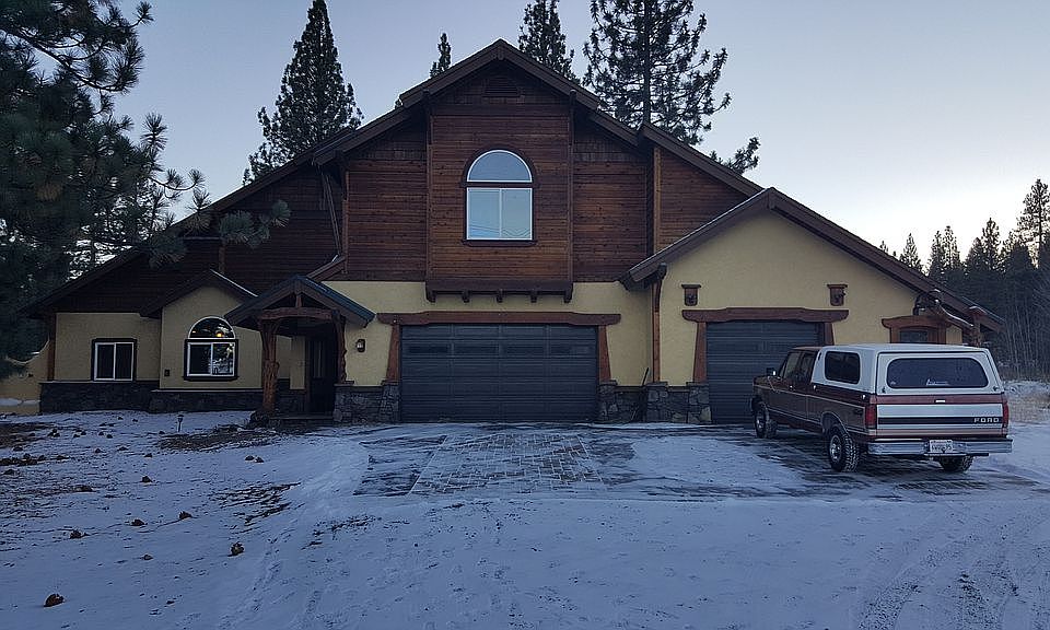 900 sq/ft 3 Car Garage