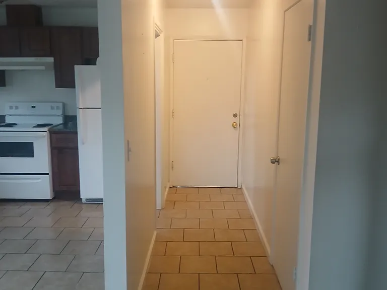 1556 Valle Vista Ave — Photo 13