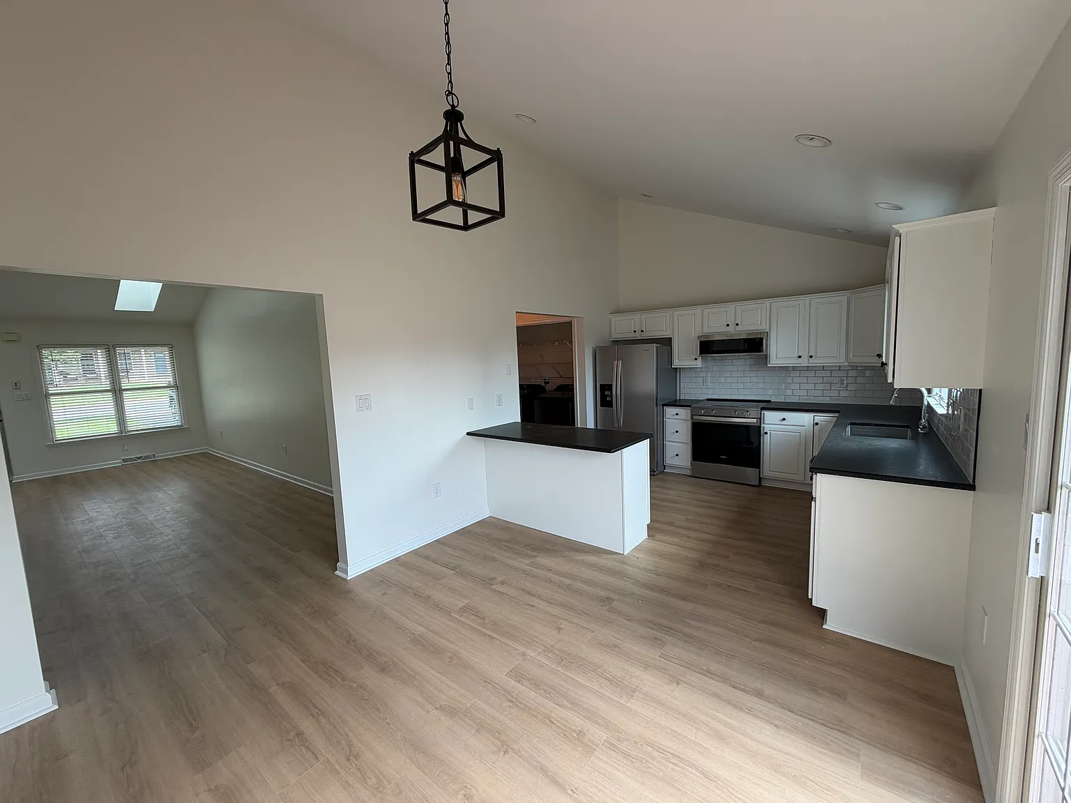 2 bed, 2.5 bath, 1168 sqft, $2,175 — Photo 4