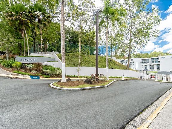 2nd image of 808 El Bosque