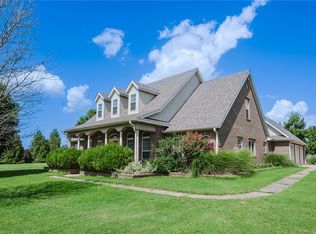 18710 Strawberry Plant Rd, Fayetteville, AR 72704