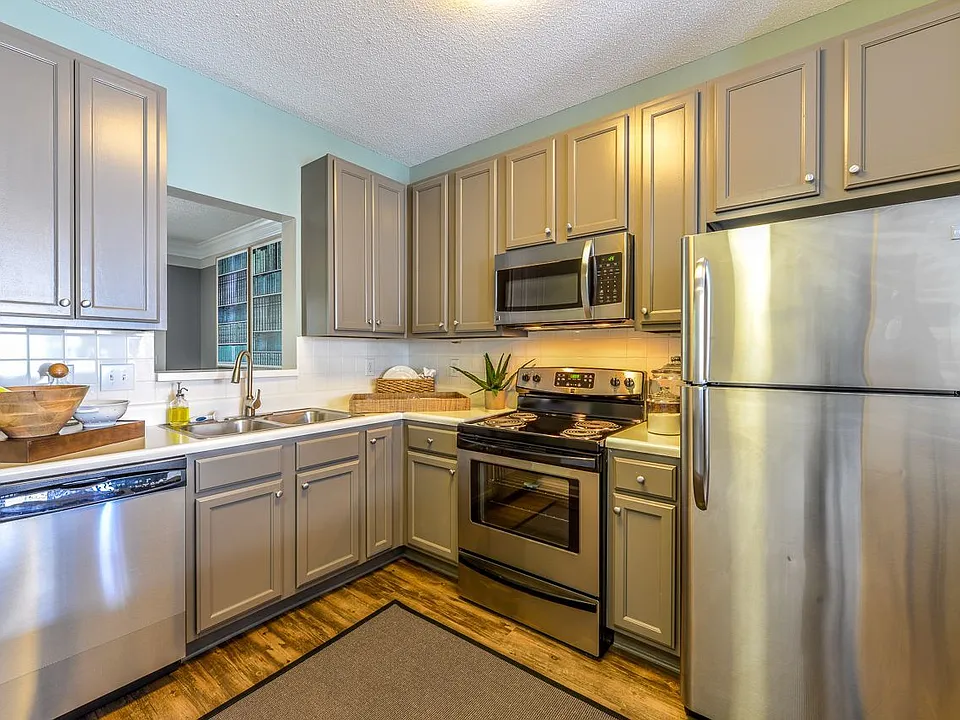Townhouse Atlanta apartments community photo