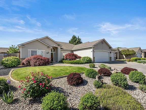 3rd image of 1668 Venus Cir