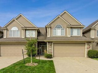 12531 Diamond Ridge Ct, Clive, IA 50325