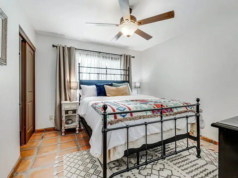 queen sized bed