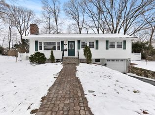 89 Woodstock Rd, North Andover, MA 01845