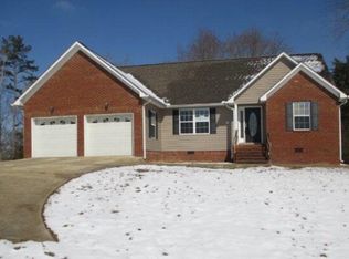 118 Ash Ln, Rock Spring, GA 30739