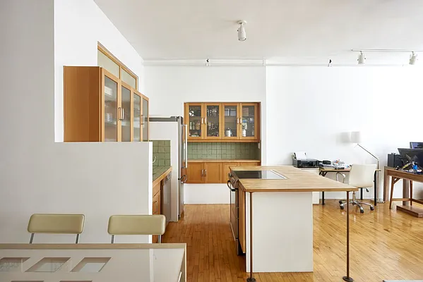 Sold by Warburg | media 15