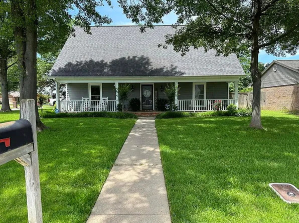 1812 S Cherry St, Stuttgart, AR 72160