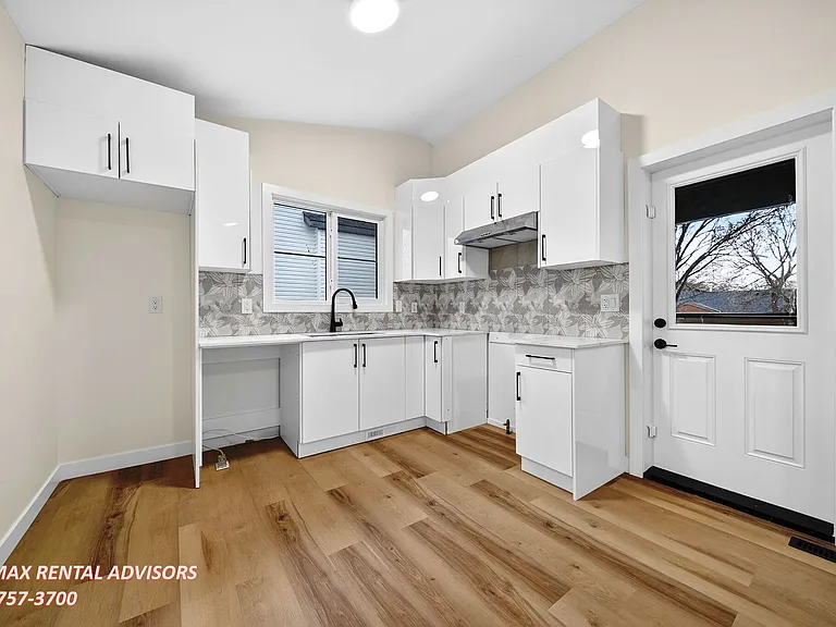 12421G 112th Ave NW #GRGE — Photo 3