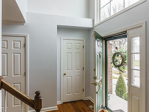 5th image of 2320 Hartland Parkside Dr