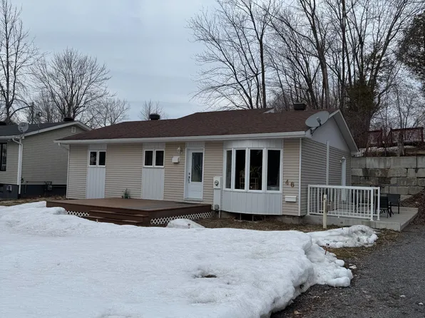 46 Dufour St, Champlain, ON K0B 1K0