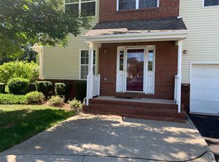 155 Forest Dr, Piscataway, NJ 08854