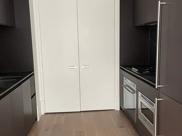 429 Kent Avenue image 2 of 4