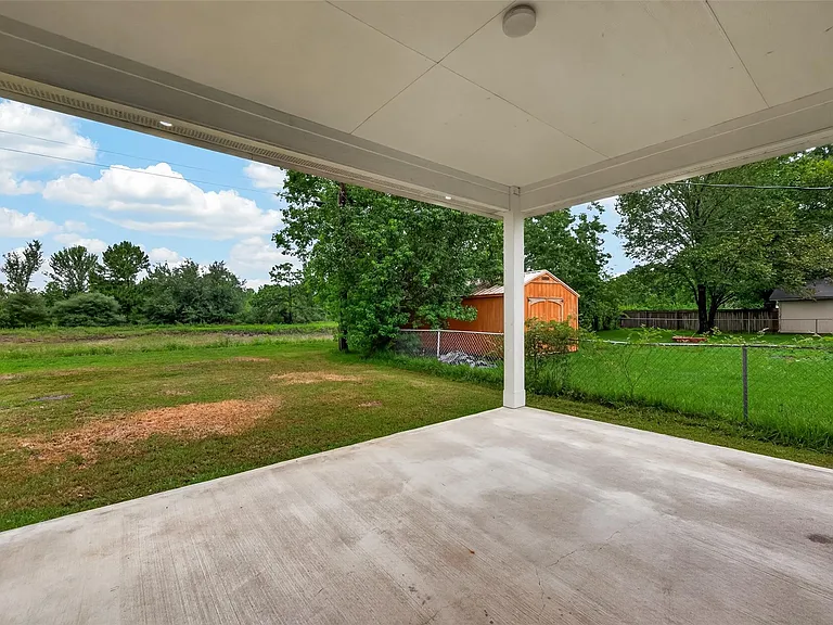 1343 Alpha Ln — Photo 37