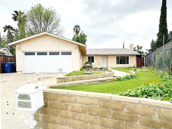 11671 Goleta St, Sylmar, CA 91342
