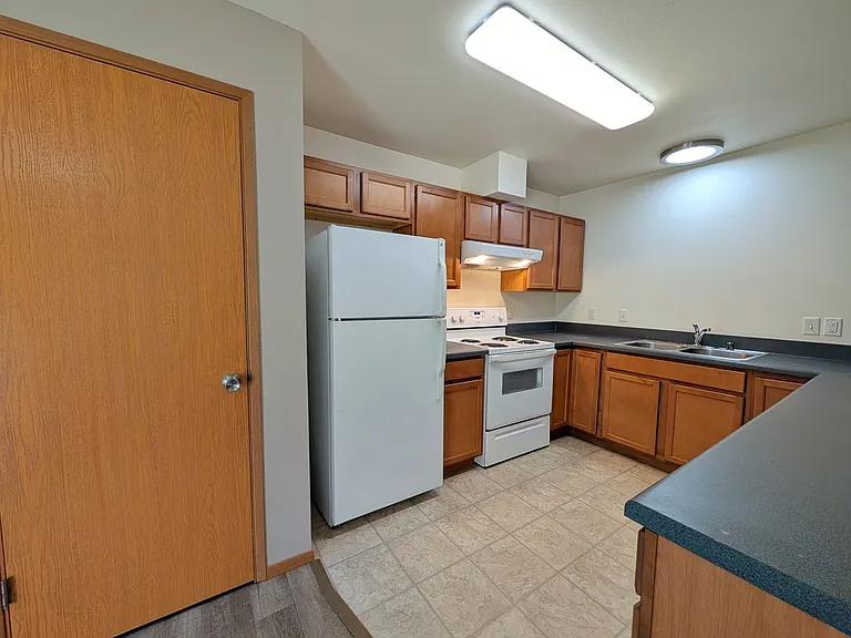 1925 Davis Ave #C1-D11 — Photo 10