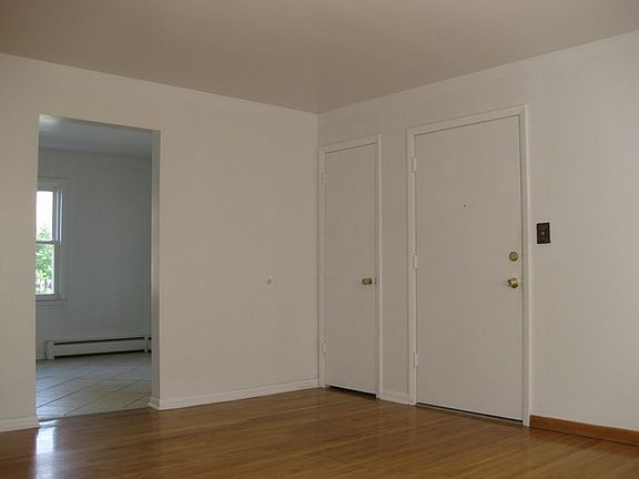 4th image of 8000 N Grand Ave #1N
