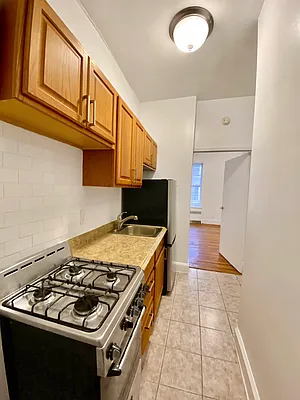 Rented by Waverly Realty Associates | media 10