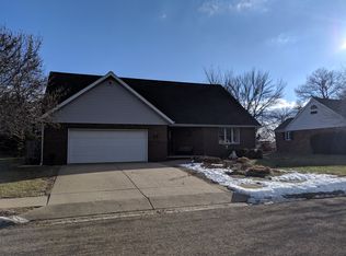 110 E Ripley St, Tremont, IL 61568