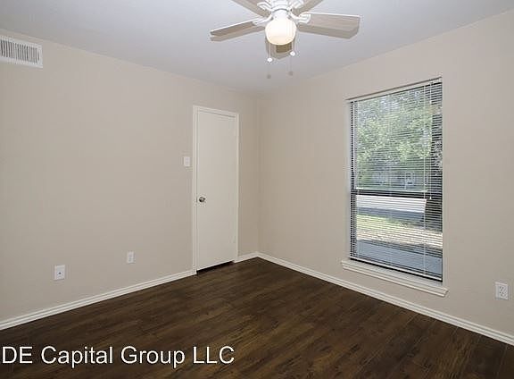 5th image of 4545 Live Oak St APT 218
